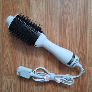 Monat Hair Dryer & Volumizing Hot Air Brush